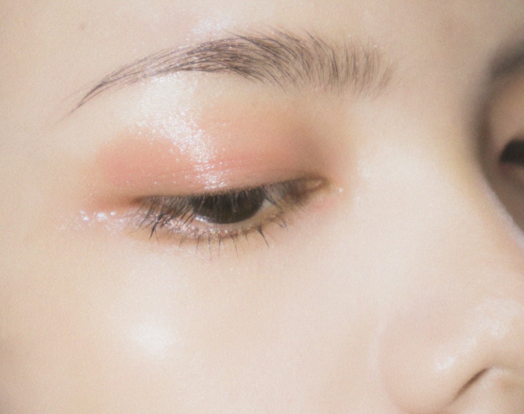Setting makeup techniques