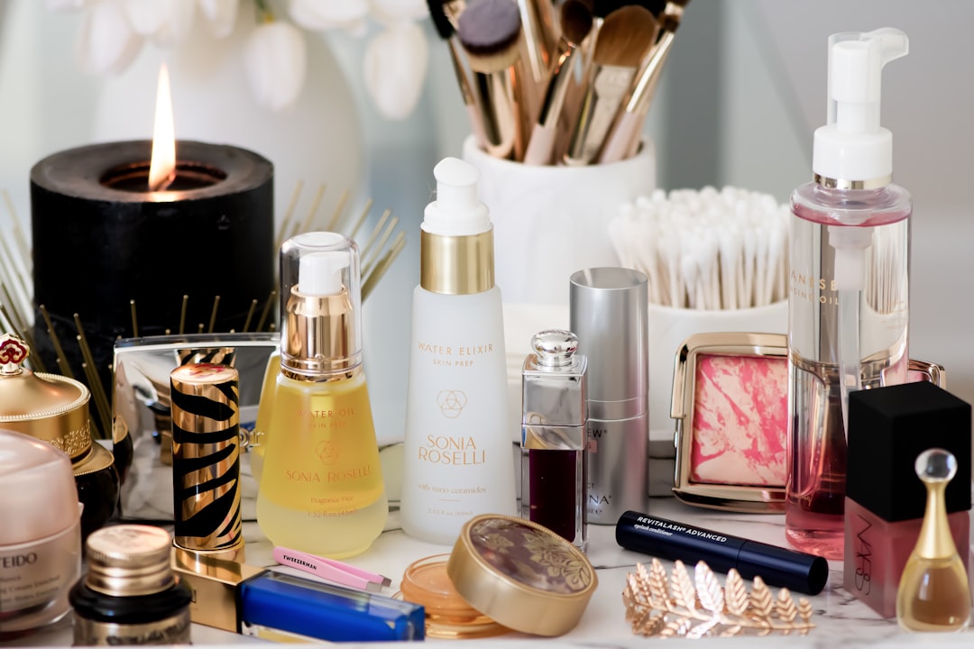 Natural vs synthetic makeup brushes